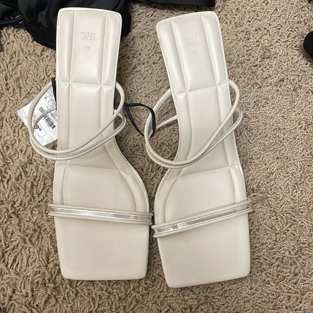 Zara vinyl strappy kitten heels in off white - Picture 6 of 10